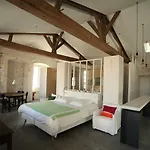 Le Senechal Hotell 3*