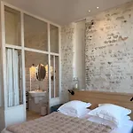 Le Senechal Hotell