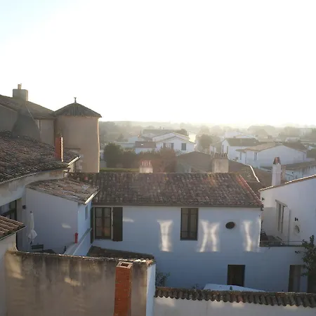 Отель Le Senechal Арс-эн-Рэ