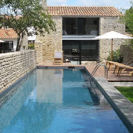 Le Senechal Отель