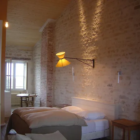 塞内查尔酒店 3*