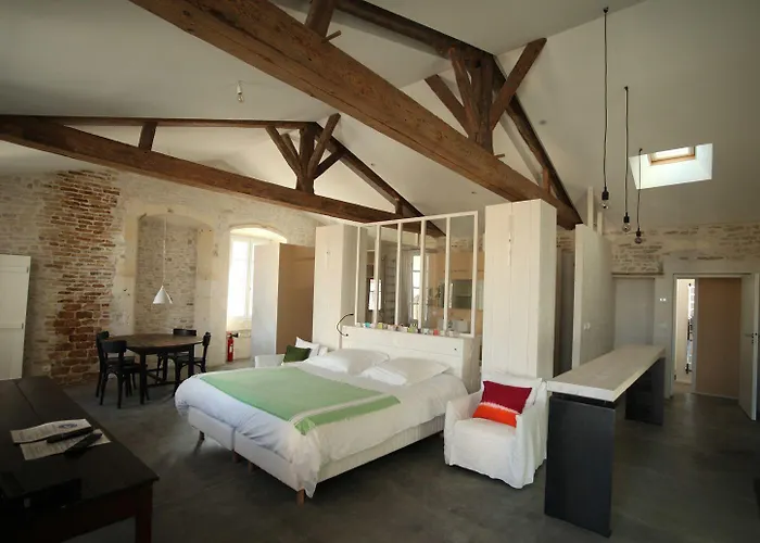 Le Sénéchal Hotel 3*