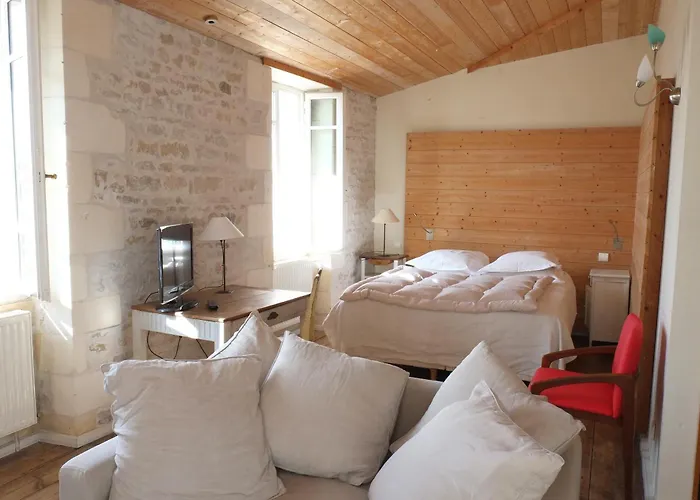 Hotel Le Senechal 3*